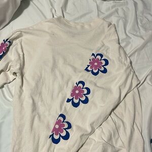 woman’s medium urban outfitters long sleeve top